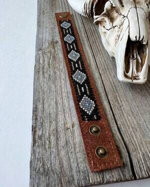 NEW BOHO RANCH women's western aztec seed bead leather cuff bracelet in black/gr